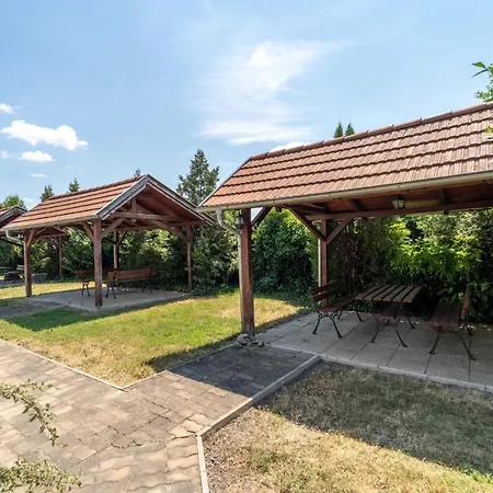 Karmon Park 3* Veľký Meder
