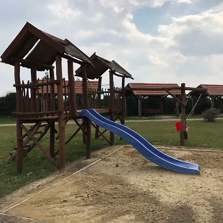 Gasthof Karmon Park Veľký Meder